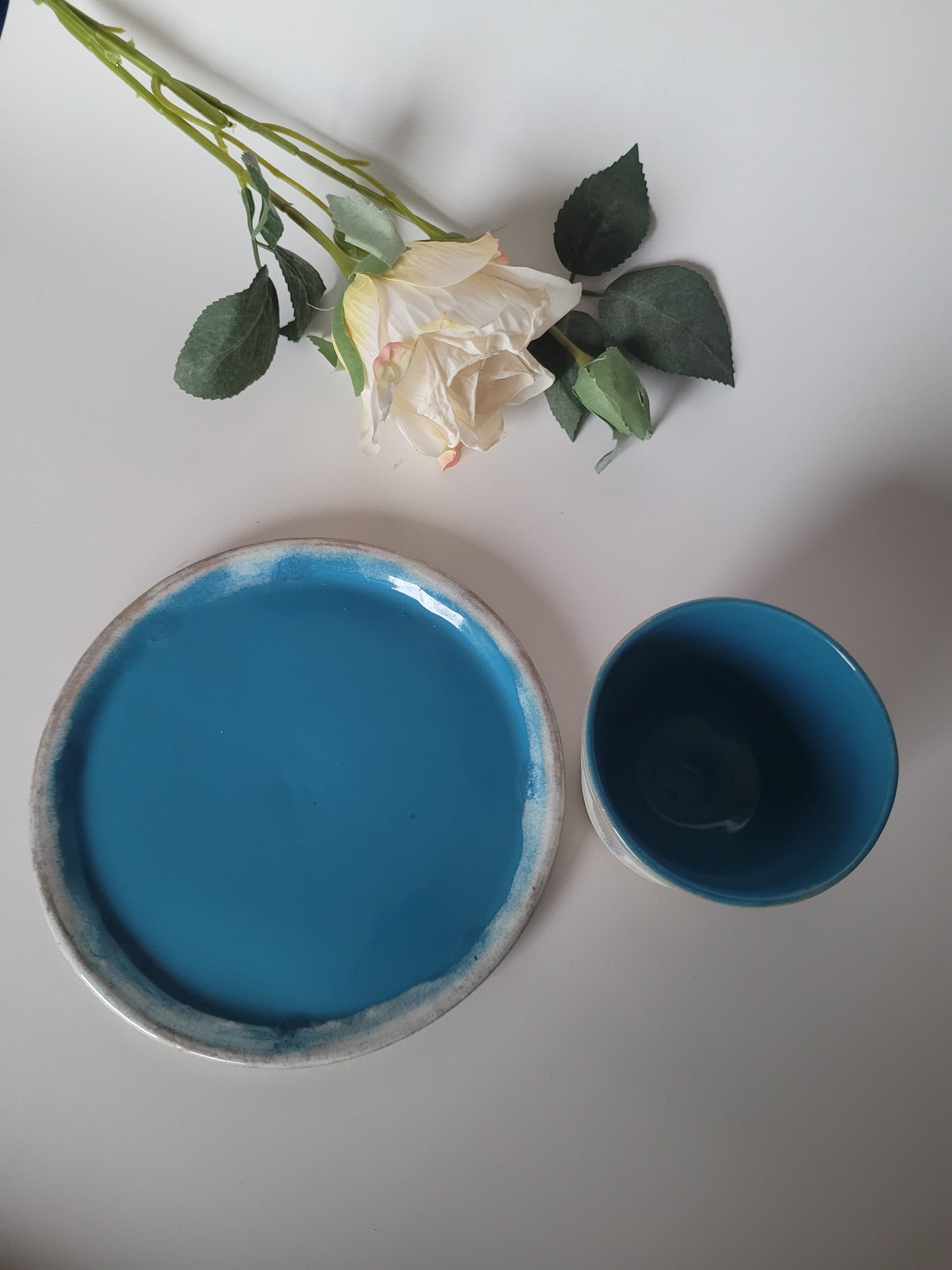 Keramik-Set in Ozeanblau – handgedreht & einzigartig