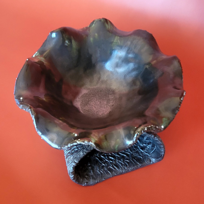 Bowl with foot made of clay - handmade