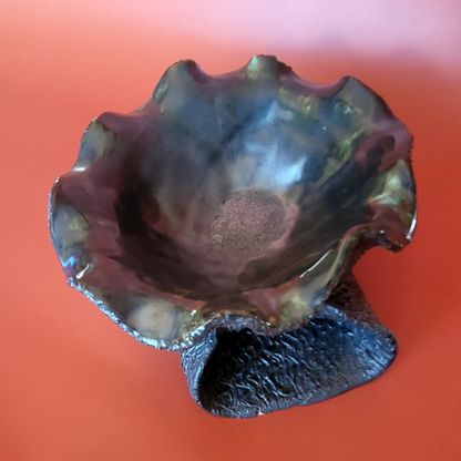 Bowl with foot made of clay - handmade