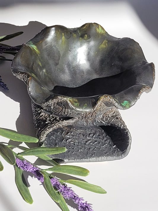 Handgetöpferte Schale aus Ton – dunkle Glasur mit Grüntönen | Boho Keramik Unikat Deko