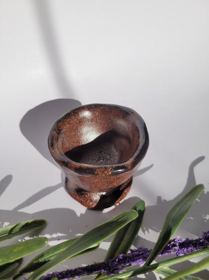 The classic, highly shaped egg cup – timeless and familiar. Handmade.