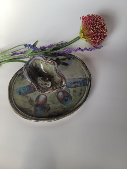 Teller mit integrierter Dipschale