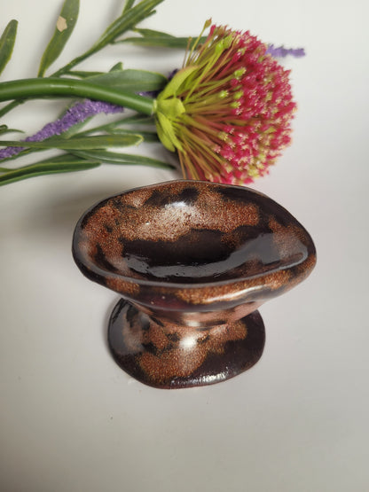 Special egg cup horizontal – handmade ceramic, glazed.