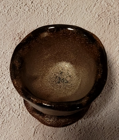 The classic, highly shaped egg cup – timeless and familiar. Handmade.