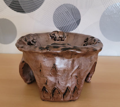 Elephant bowl tripod made of clay - handmade