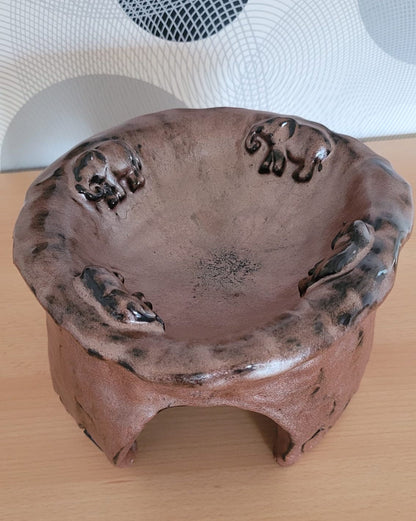 Elephant bowl tripod made of clay - handmade