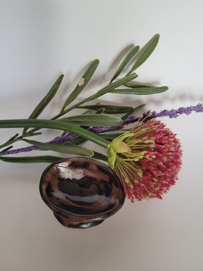 Special egg cup horizontal – handmade ceramic, glazed.